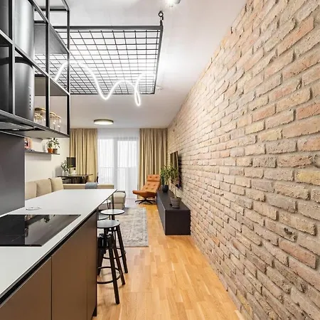 דירה Slovakia Modern Urban Sanctuary ברטיסלאבה
