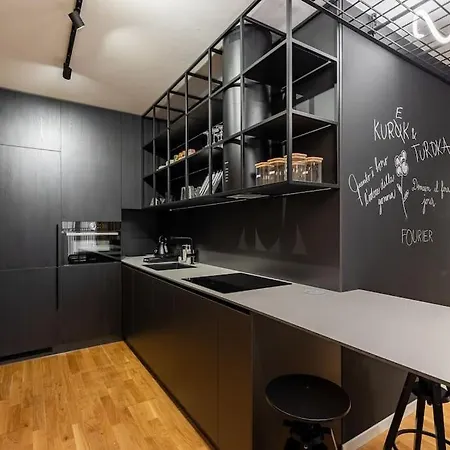 Slovakia Modern Urban Sanctuary דירה ברטיסלאבה